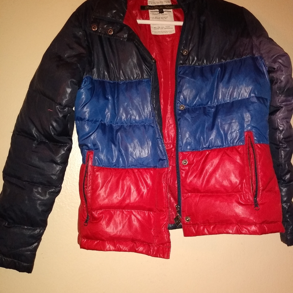 BOMB BOOGIE PUFFY WOMEN JACKET. Defective zipper.